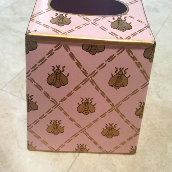 Jayes Vintage Hand Painted Pink With Gold Bees Quilted Bathroom Accents - Picture 7 of 11